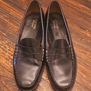 G.H. Bass & Co. Men's Black Weejuns Loafers 11.5 D
